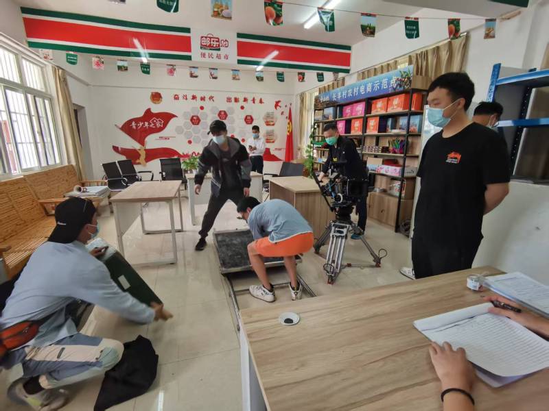 龙陵县广告片拍摄公司：极简主义践行者，少即是多的视觉哲学